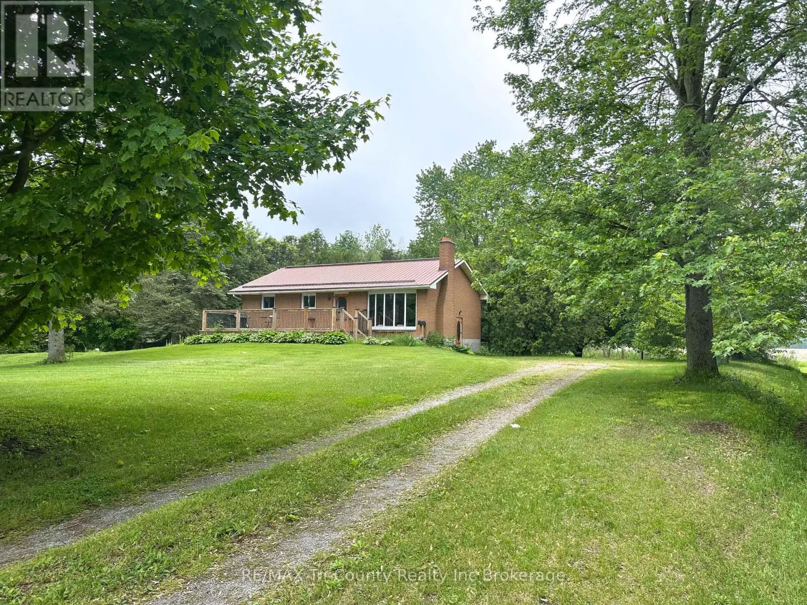 889 Norfolk County 28 Road, Norfolk